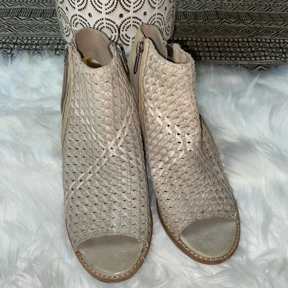 Sam‎ Edelman Cooper woven peep toe sandals